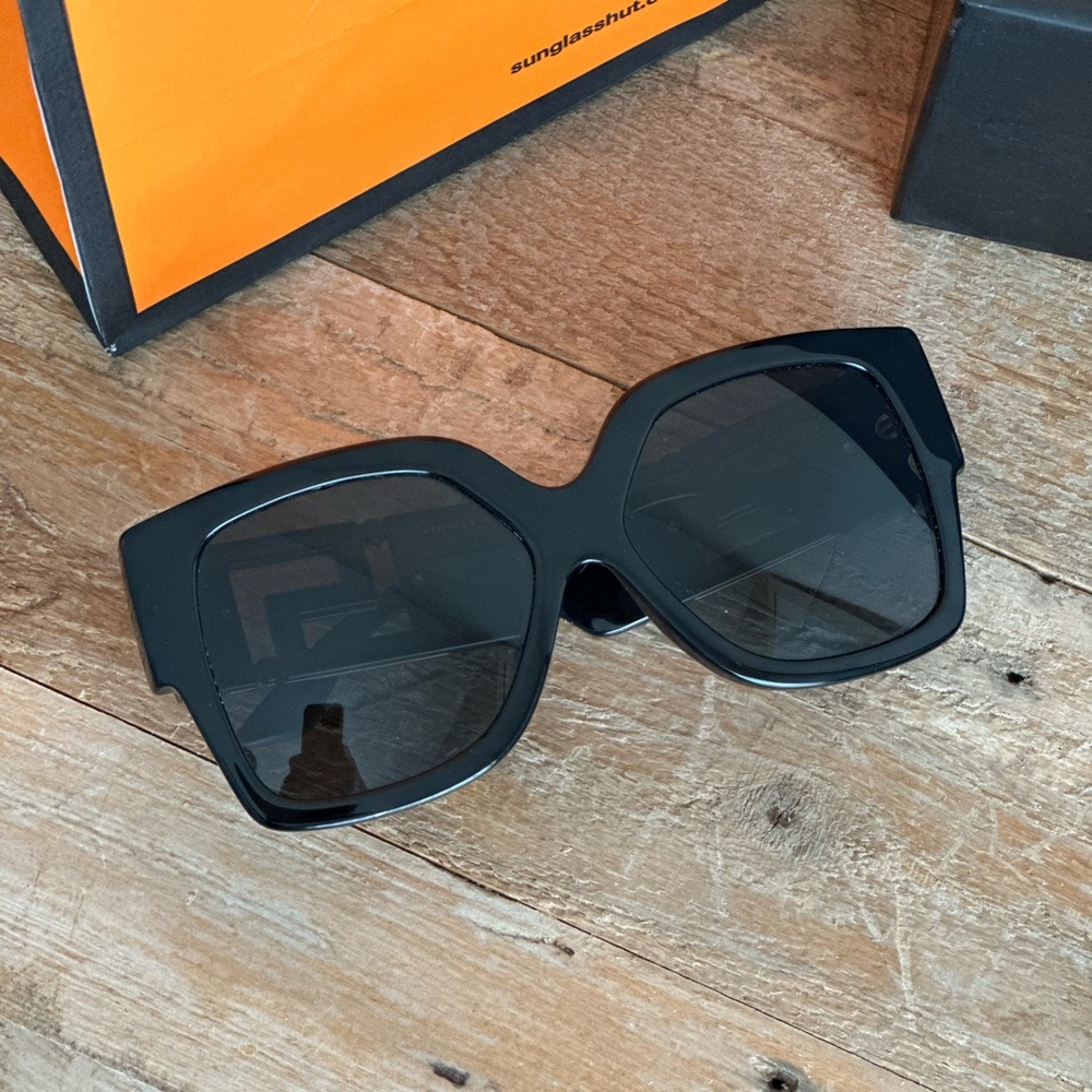 Versace sunglasses - Picture 3 of 7